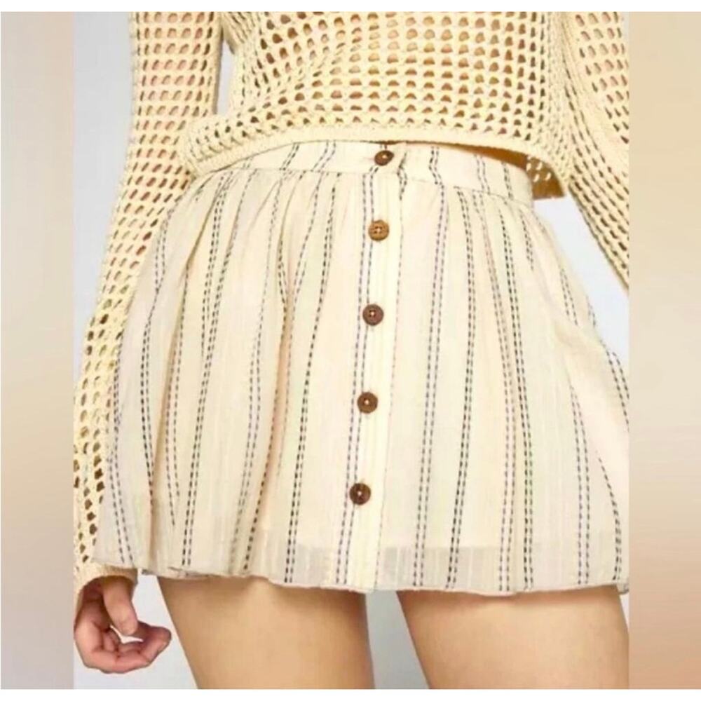Boho Kimichi Blue Cream Striped Button Front Mini Skirt Size Medium 100% Cotton